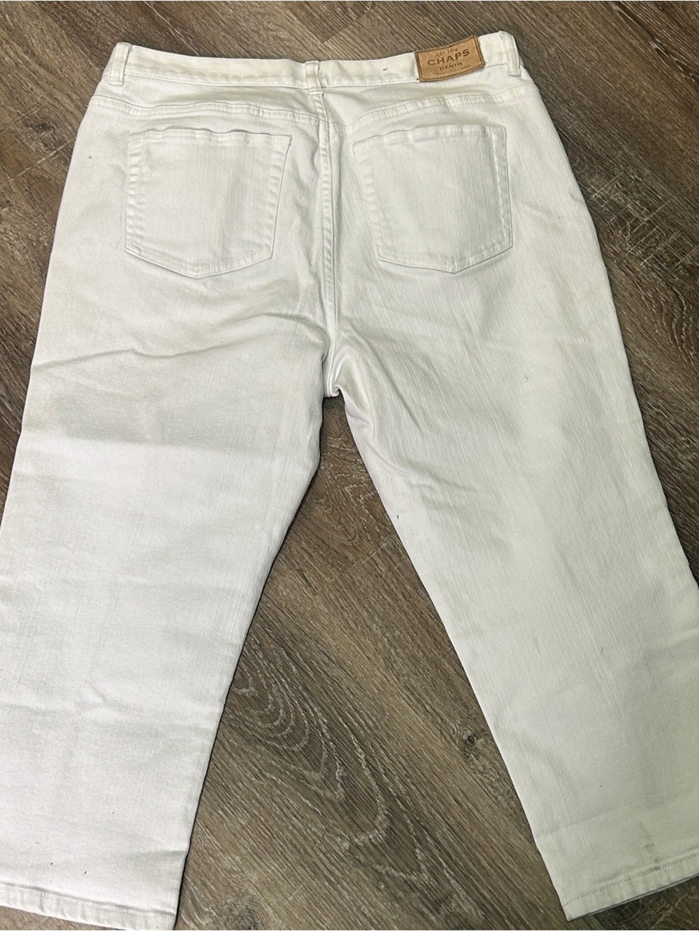 CHAPS Denim White Stretch Capri Jeans Size 10 Side Slit Hem⁠ - Picture 6 of 9